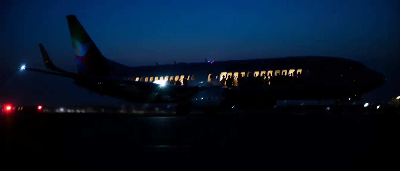 Паника на борту Boeing 737: экстренное возвращение самолета в Мешхед из-за поломки