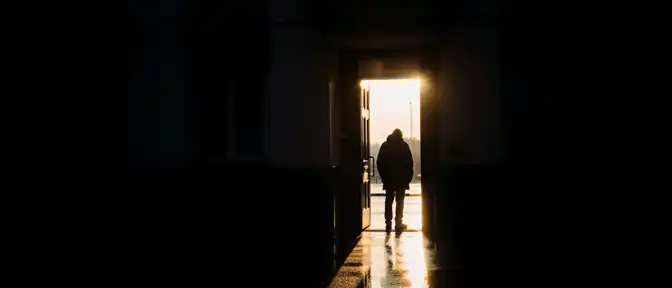 Под надзором инспекции: как теперь будут проверять жизнь людей, вышедших на свободу по УДО