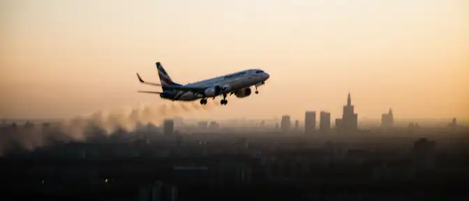 Небо над Москвой под замком: почему авиакомпаниям запретили транзит через столицу и чем это грозит